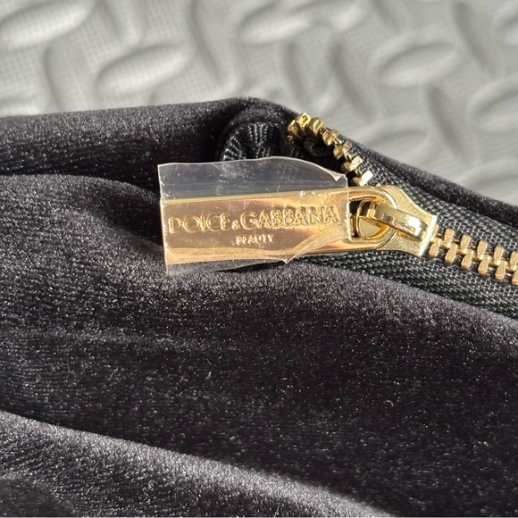 NWOT Dolce & Gabbana Beauty Cosmetic Pouch Black Velour Velvet - Picture 7 of 7